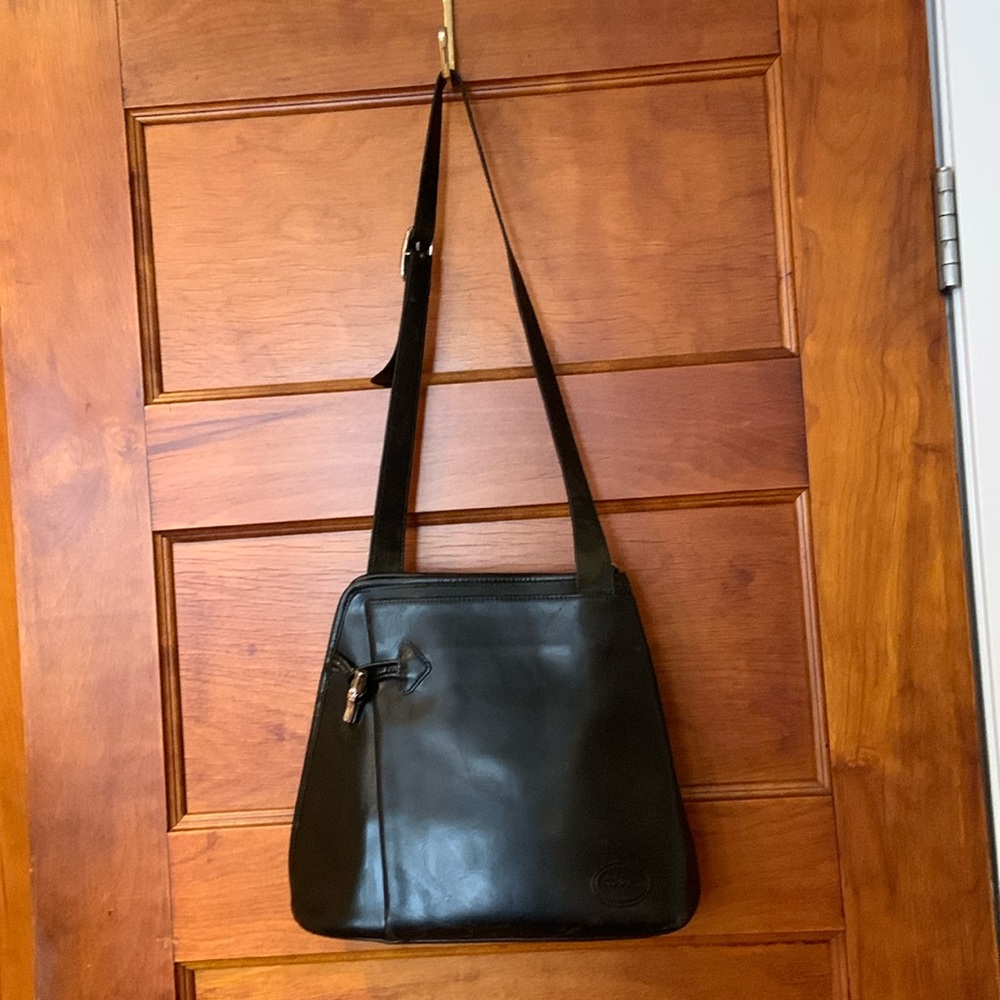 Vintage leather authentic Longchamp purse in nice condition